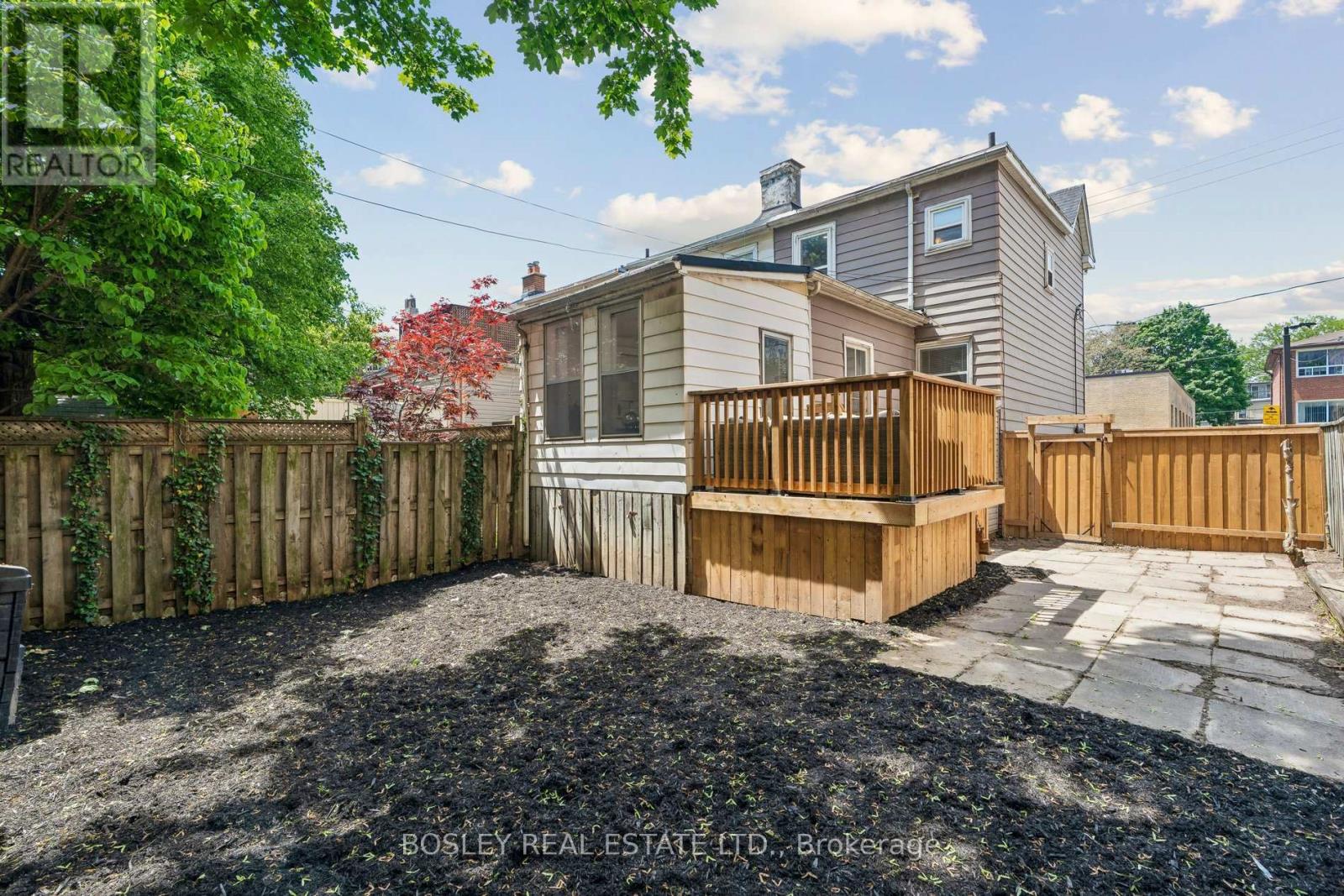 11 PAPE AVENUE - 22