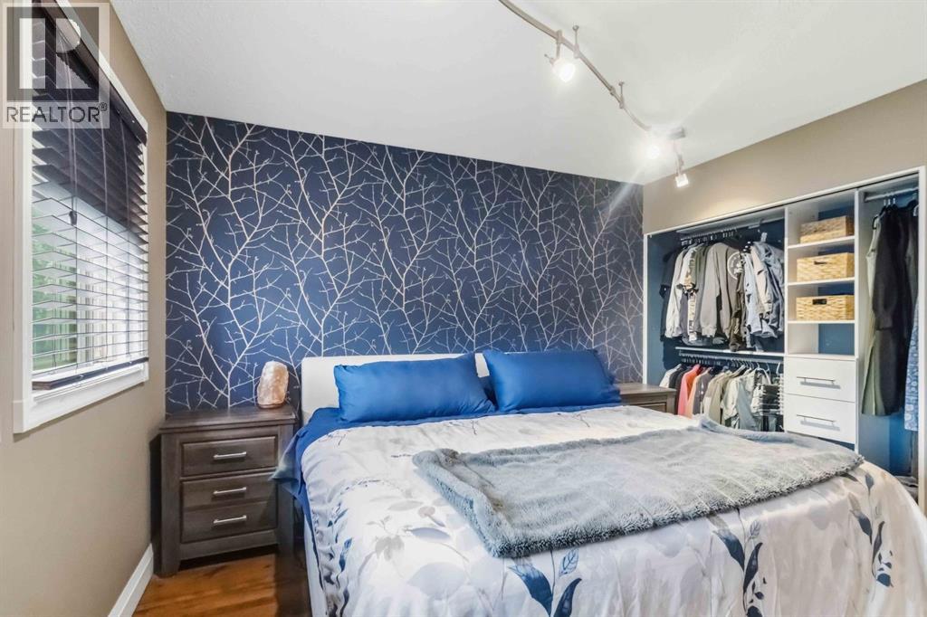108 Ermine Crescent — photo 21