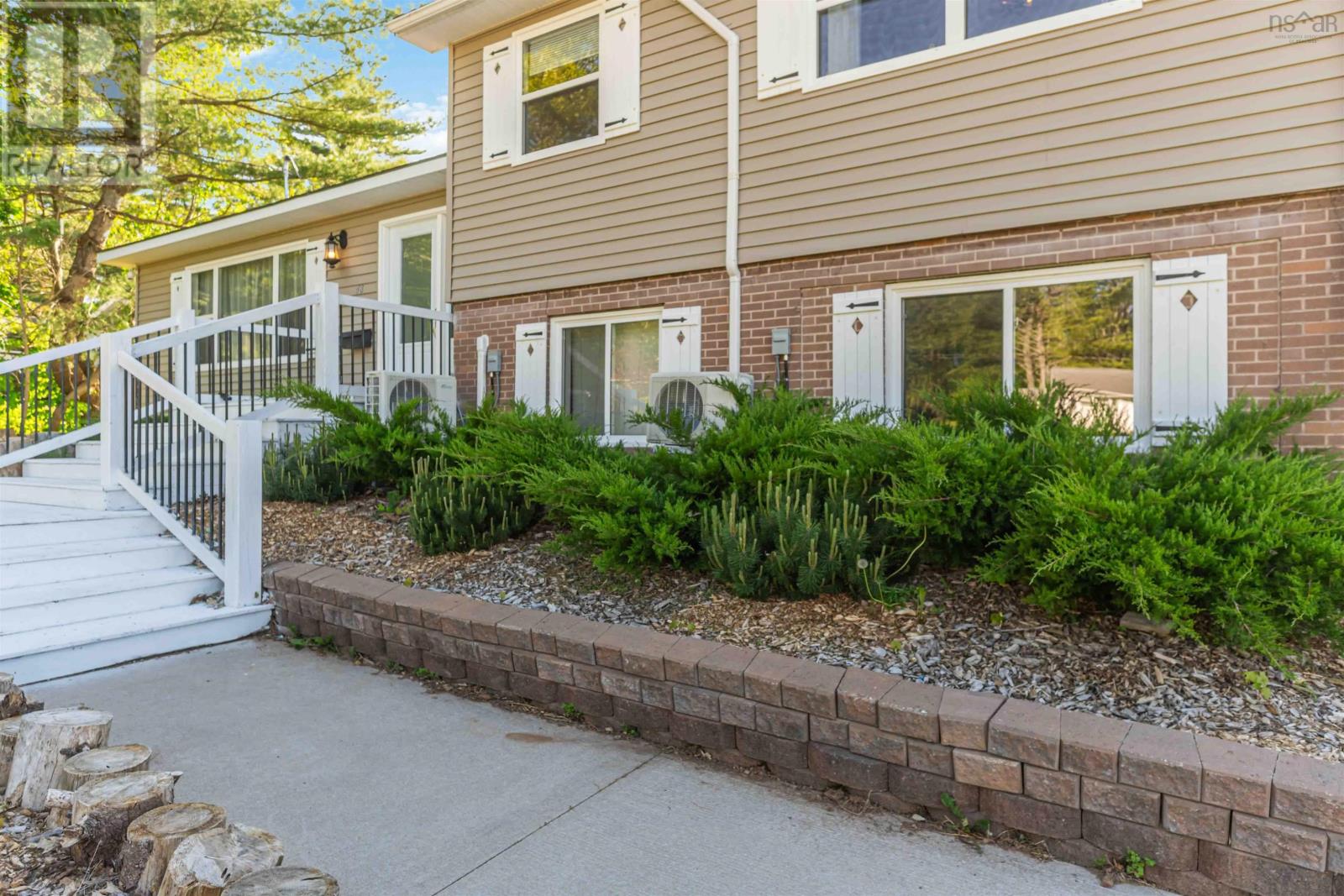 Property 26 of 42 of 48 Dow Road