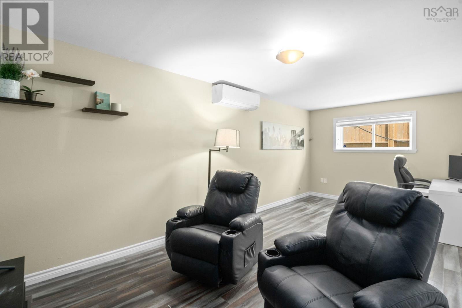 Property 38 of 51 of 6 Wilmington Court