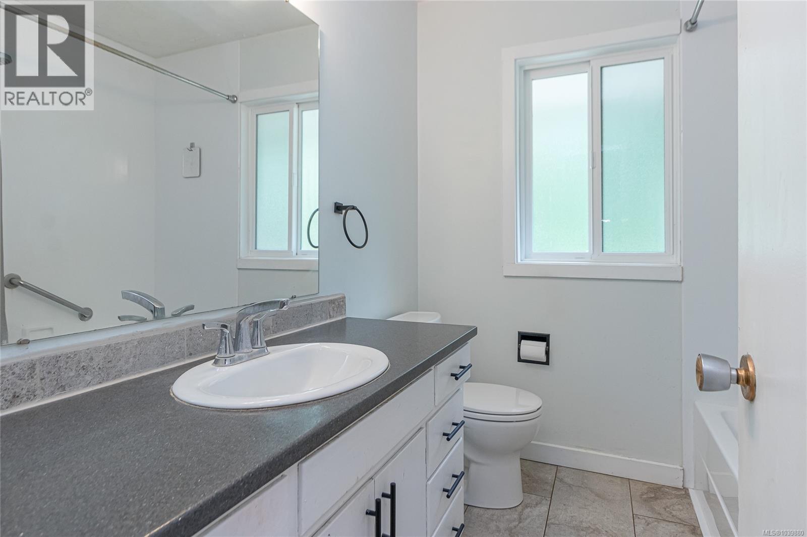 862 Barclay Cres - 17