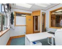 303 871 Island Hwy, Campbell River, BC V9W2C2 Photo 13