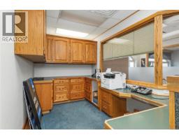 303 871 Island Hwy, Campbell River, BC V9W2C2 Photo 9