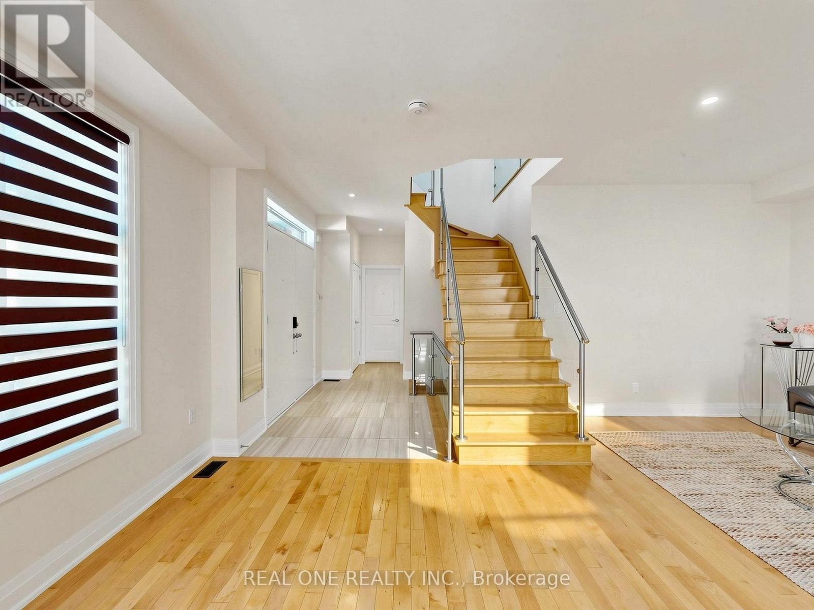 85 CAUSLAND LANE - 5