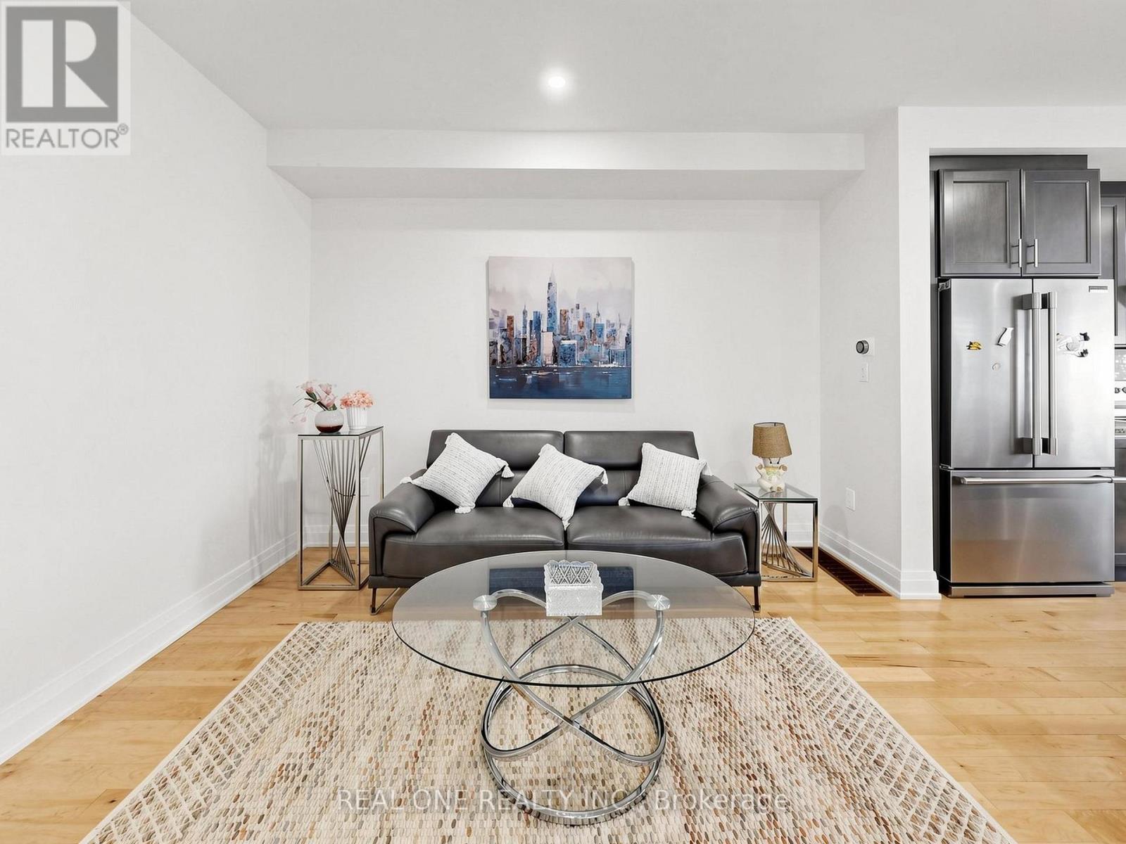 85 CAUSLAND LANE - 7