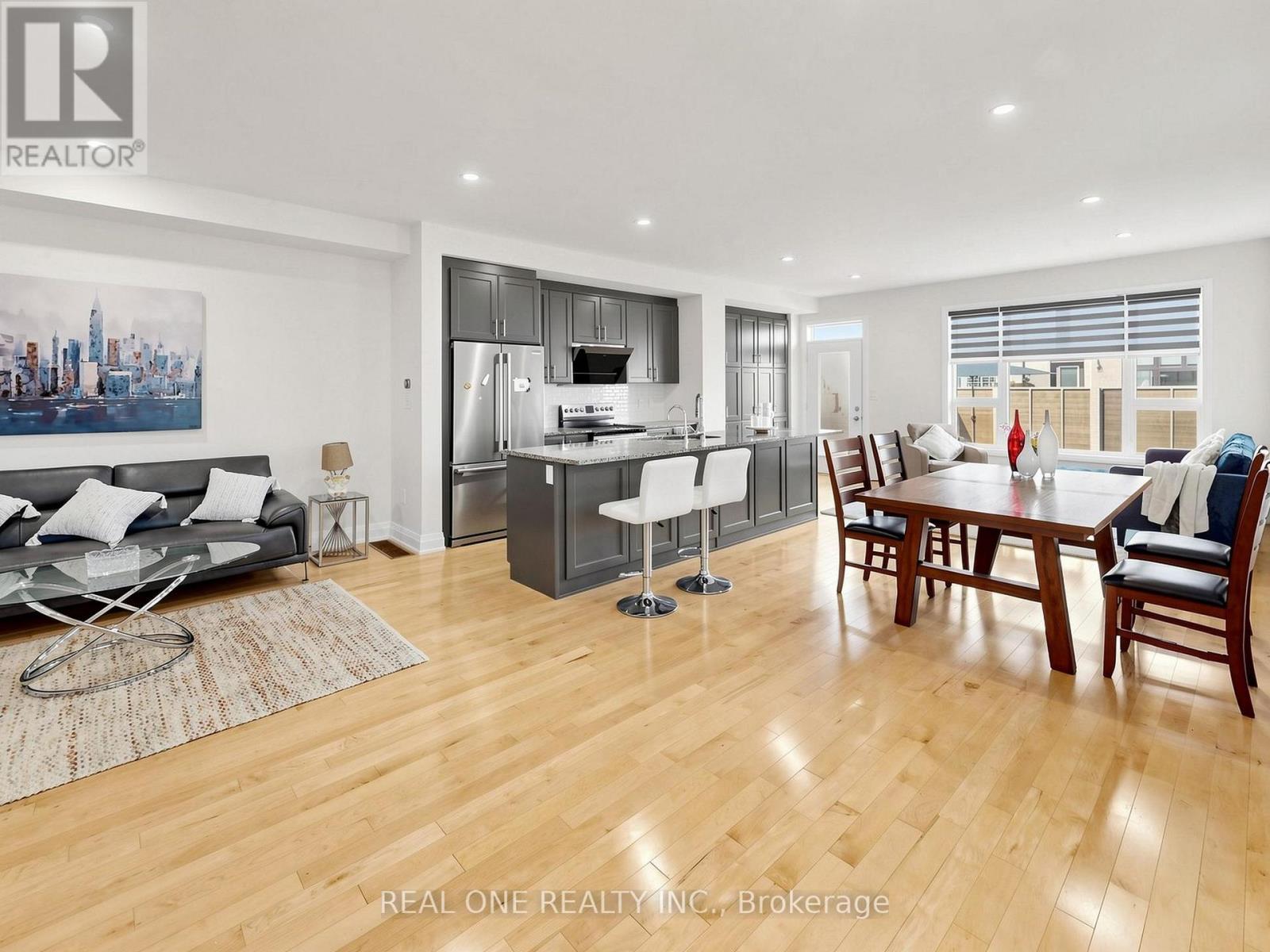 85 CAUSLAND LANE - 8