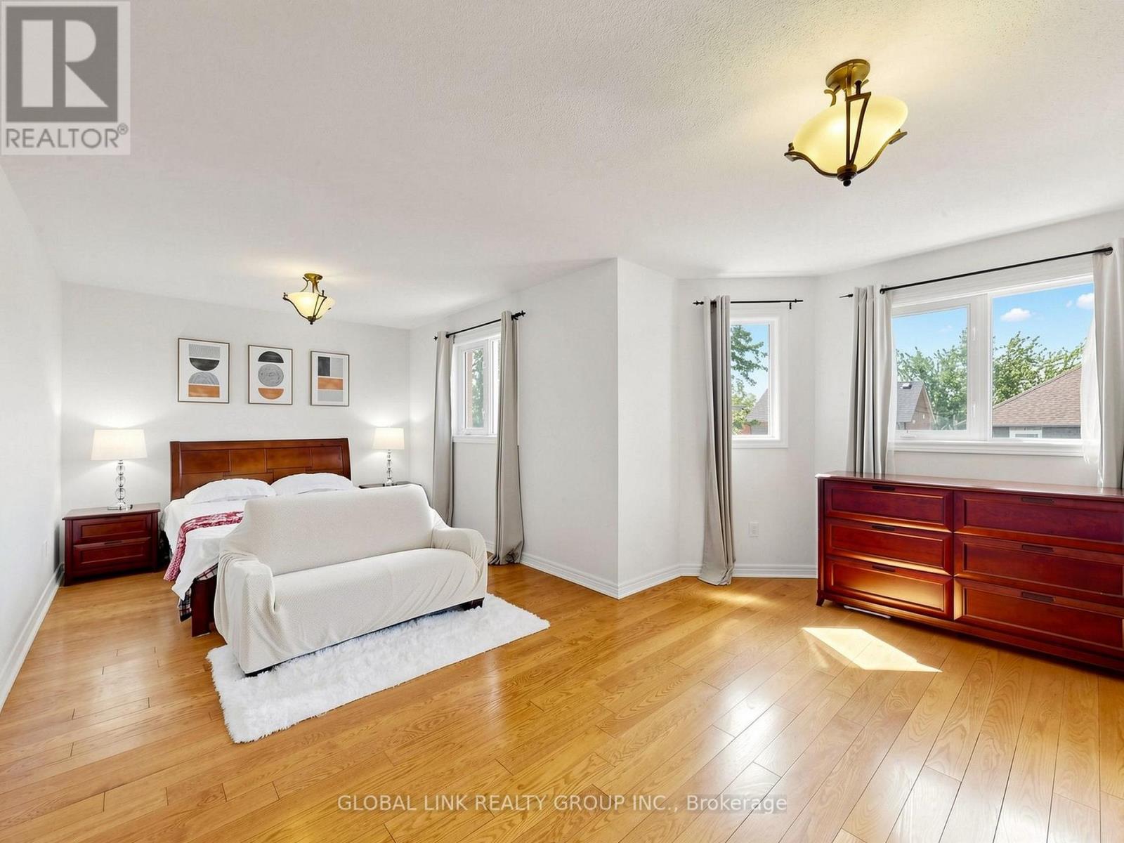 53 JACOB WAY - 25