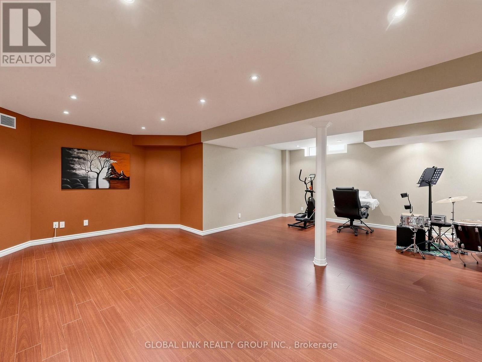 53 JACOB WAY - 42