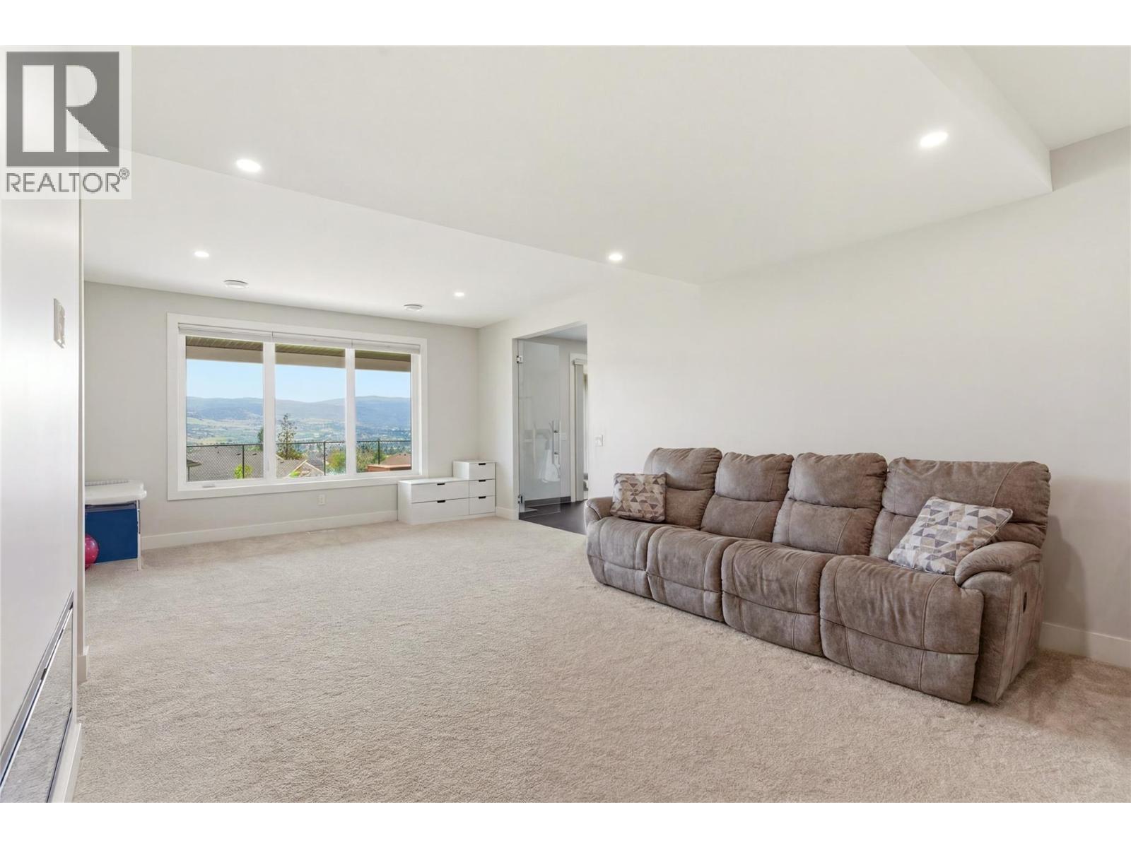 777 Acadia Street - 40