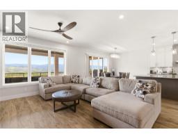 4pc Ensuite bath - 777 Acadia Street, Kelowna, BC V1V0A8 Photo 14