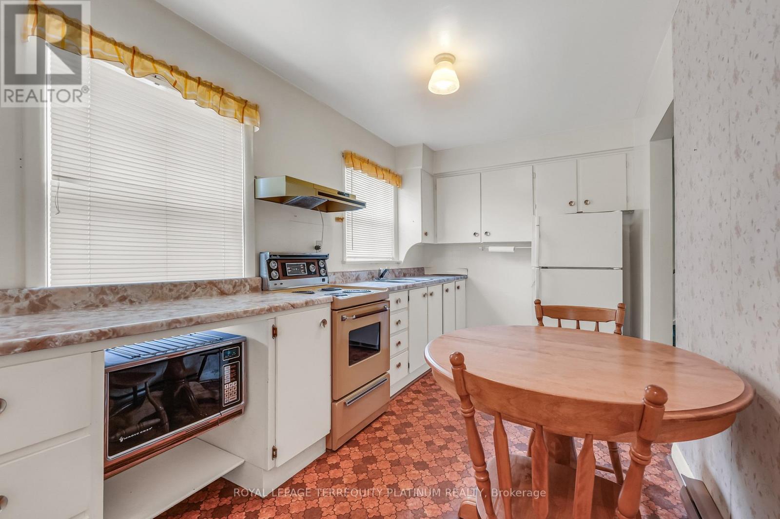 4 SUNRAY CRESCENT - 10