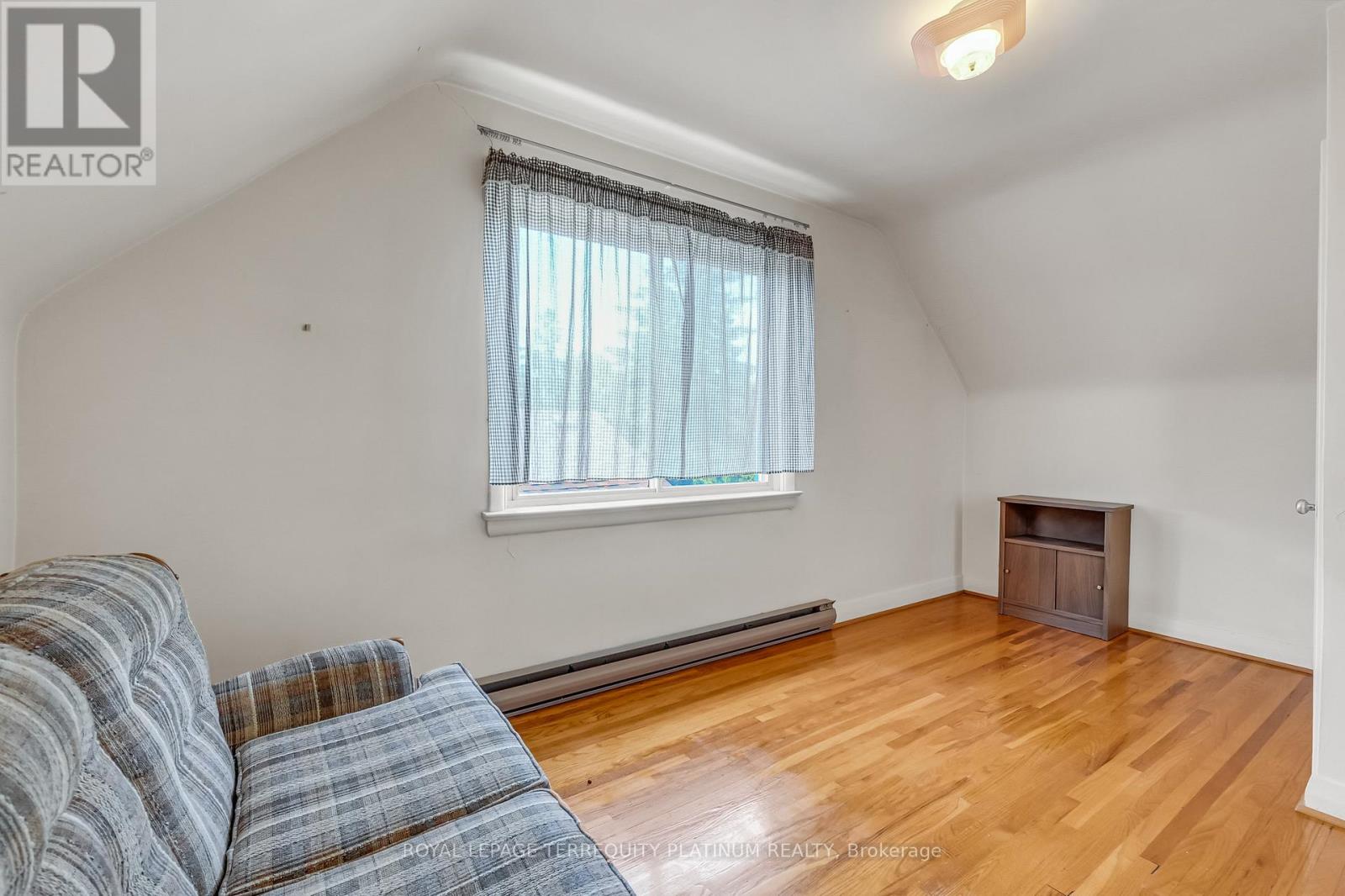 4 SUNRAY CRESCENT - 11
