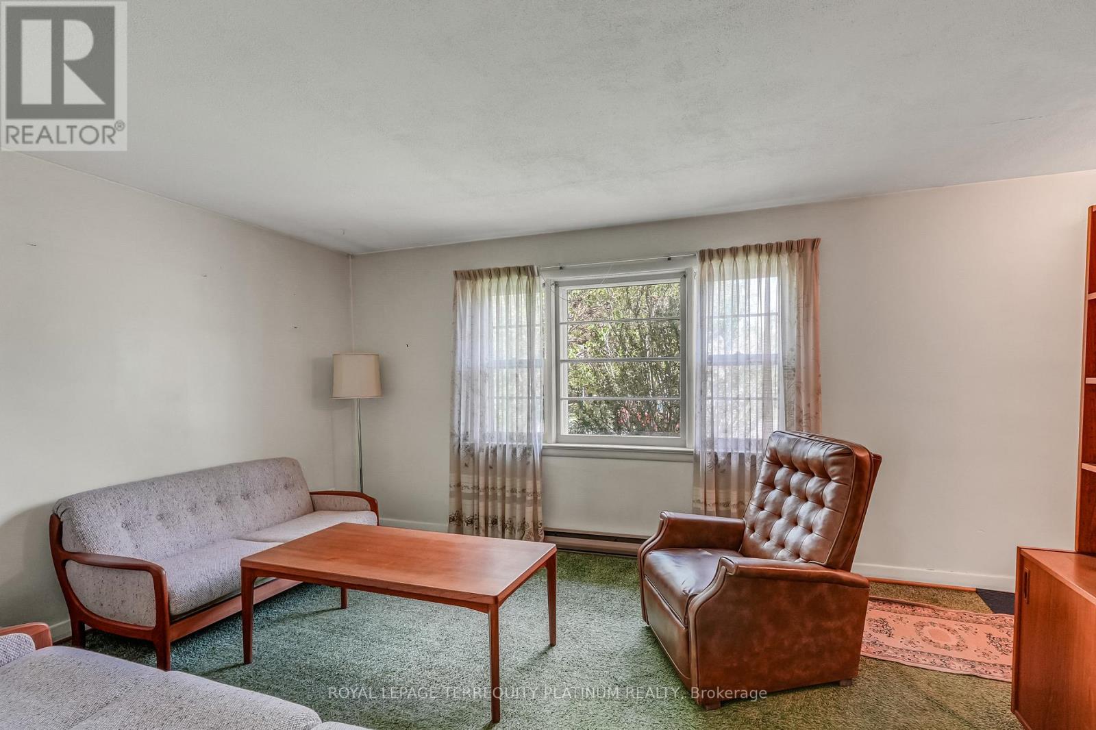 4 SUNRAY CRESCENT - 3