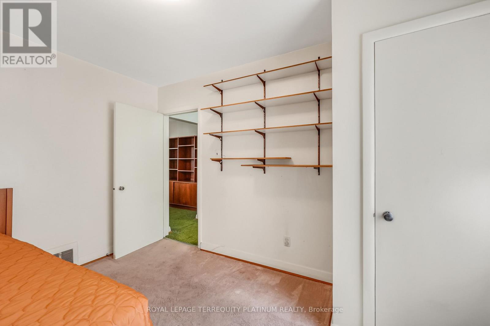 4 SUNRAY CRESCENT - 6