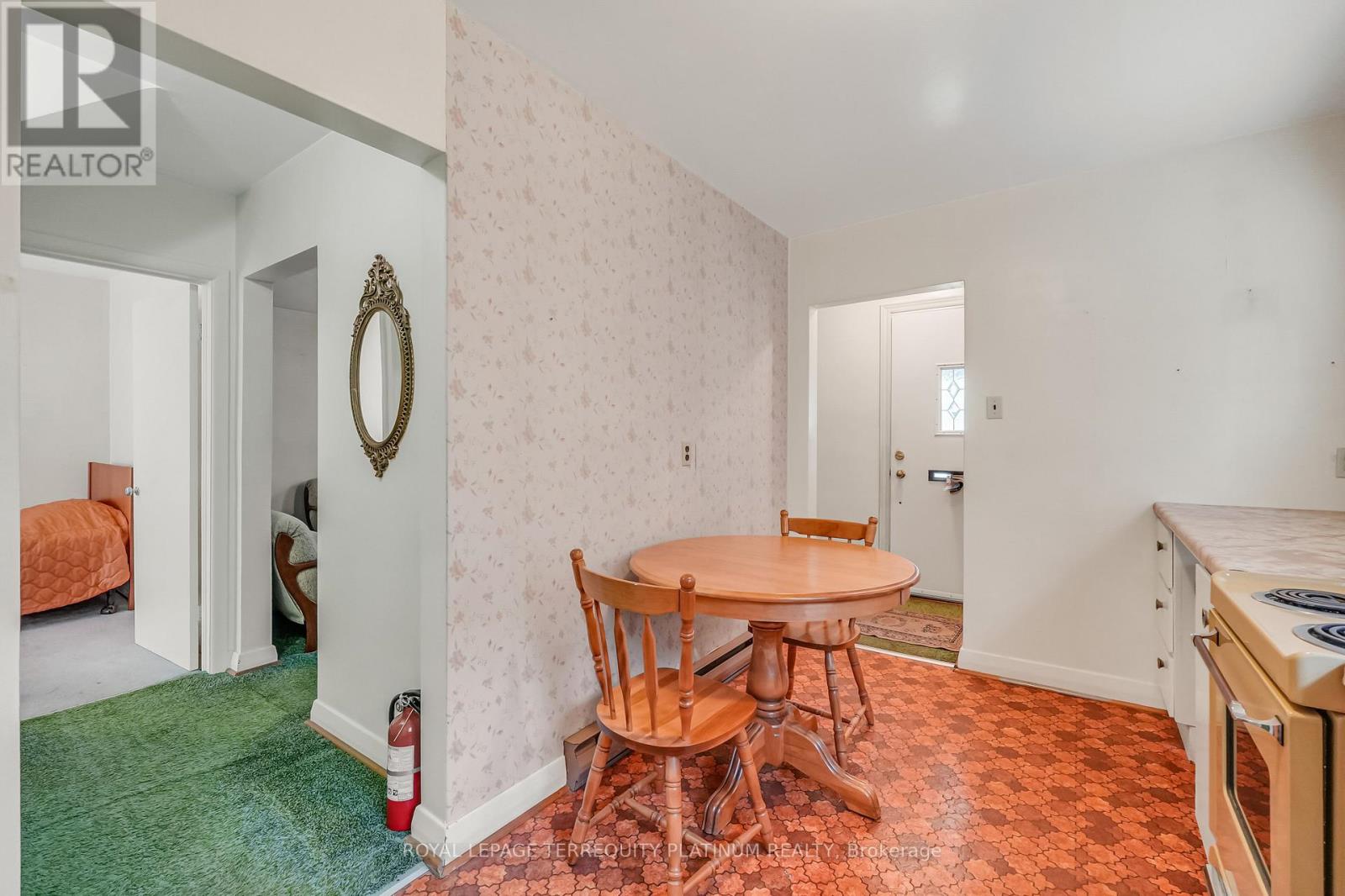 4 SUNRAY CRESCENT - 9