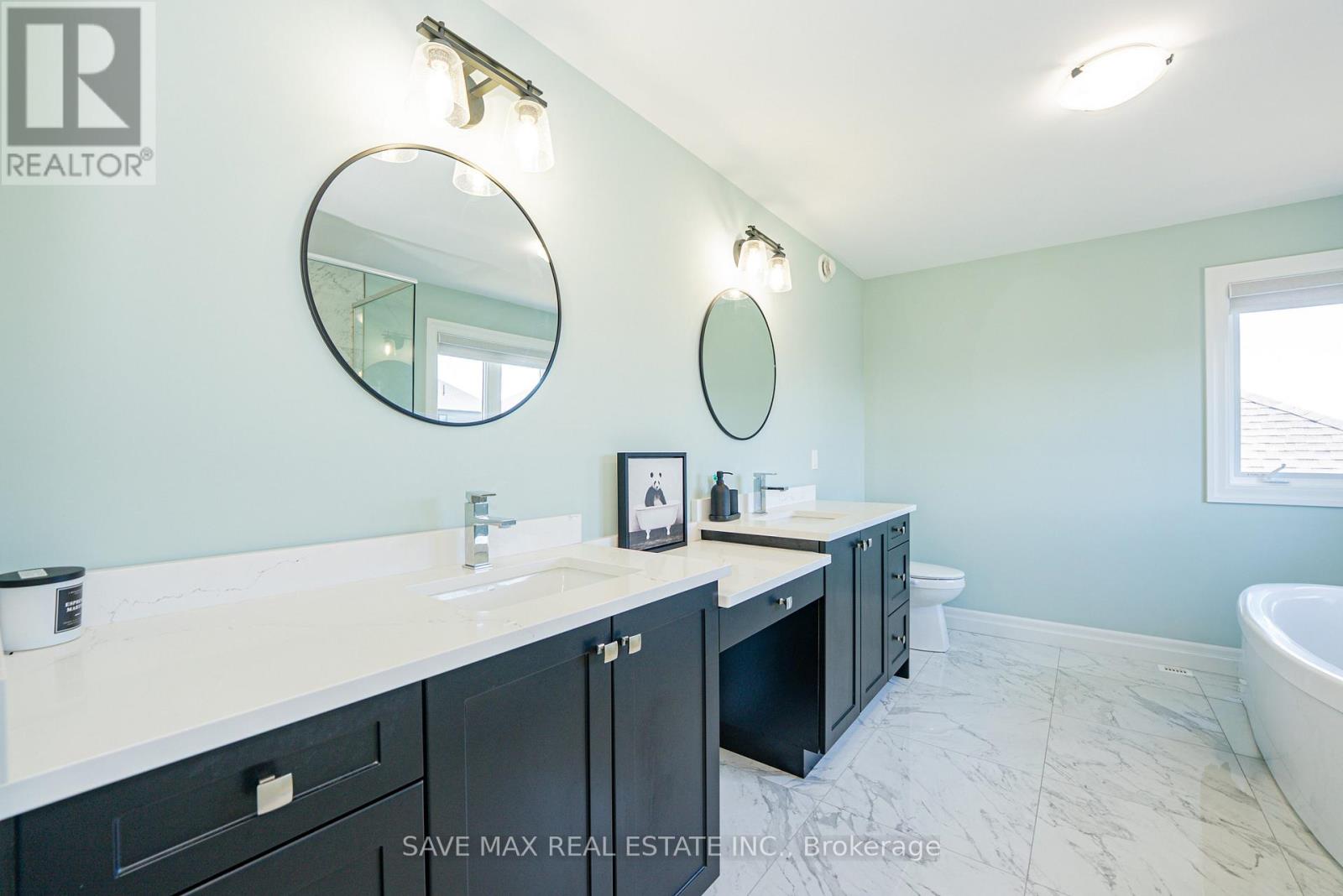 187 BOARDWALK WAY - 32