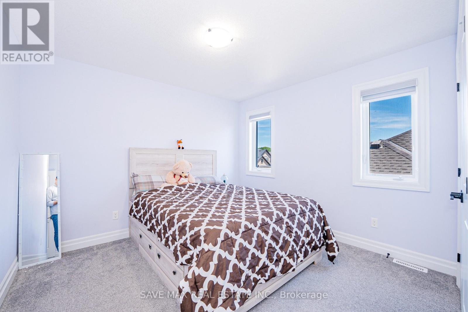 187 BOARDWALK WAY - 40