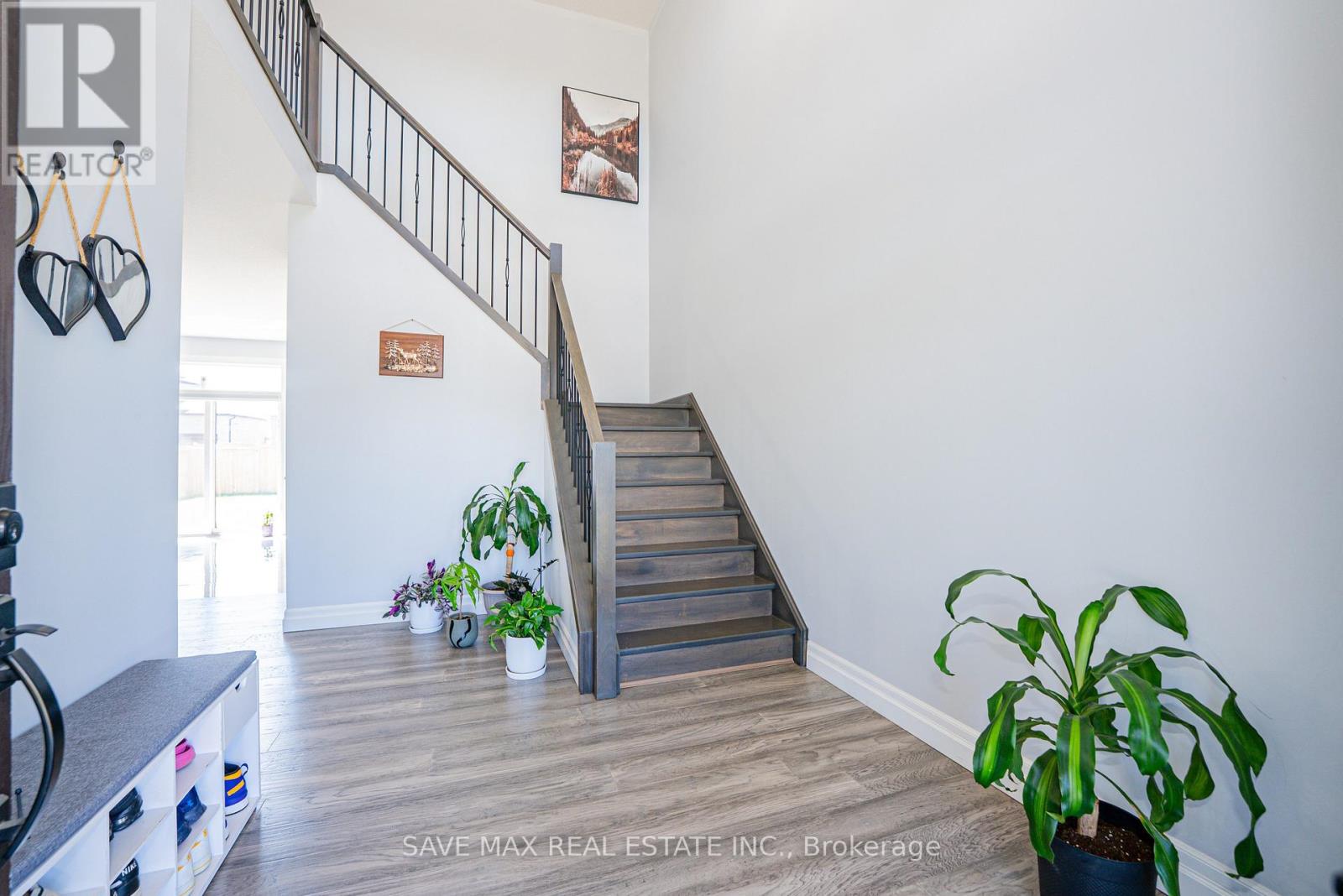 187 BOARDWALK WAY - 6