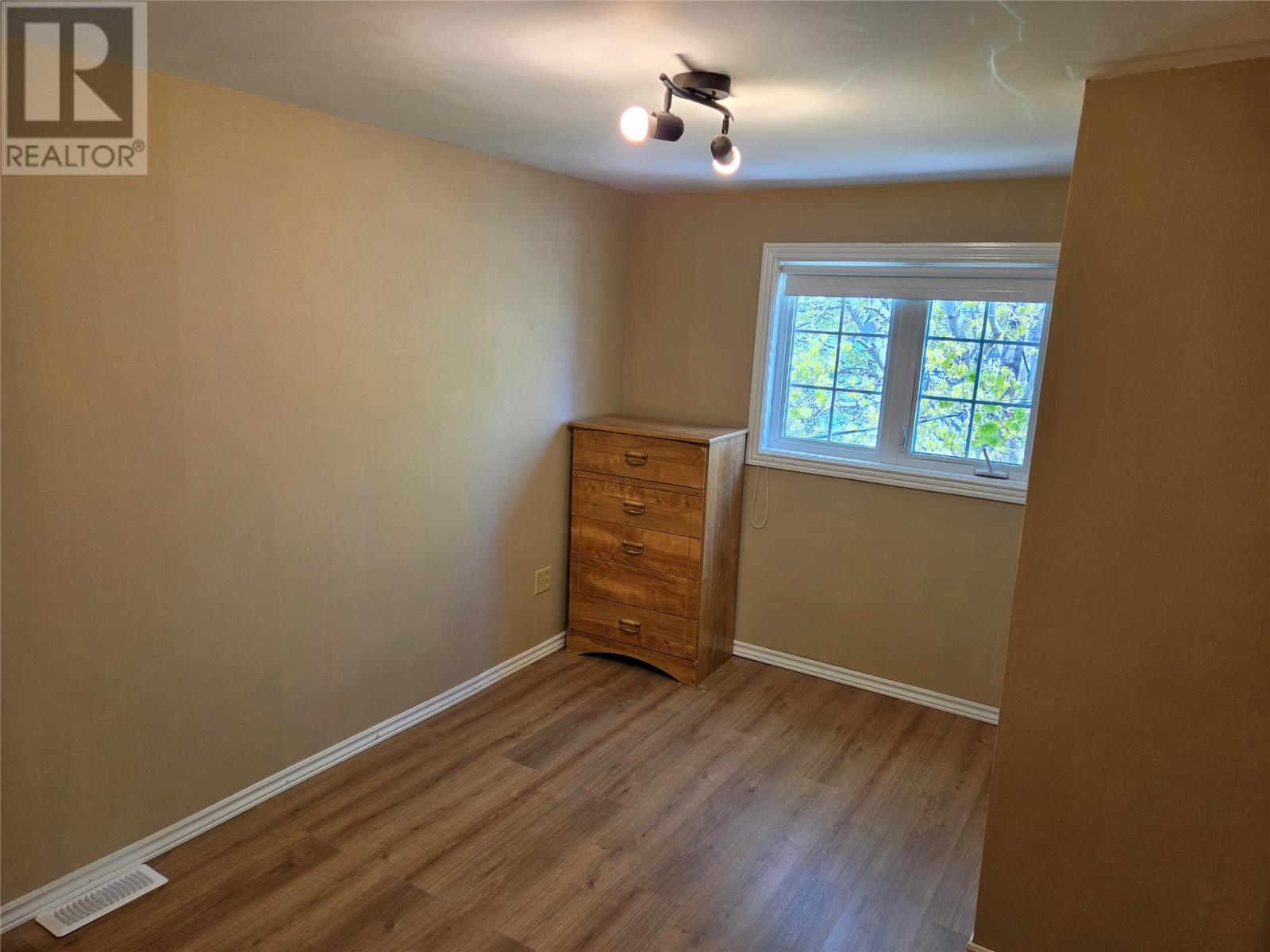710 Main Road - 20