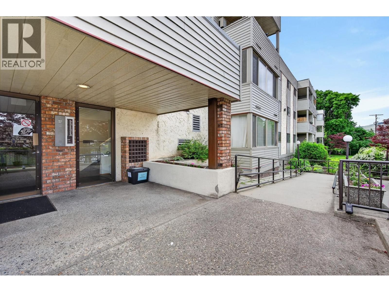 #311 3608 27 Avenue - 31
