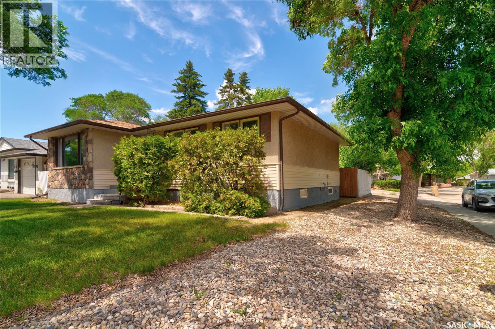 2314 DEWDNEY AVENUE E - 38