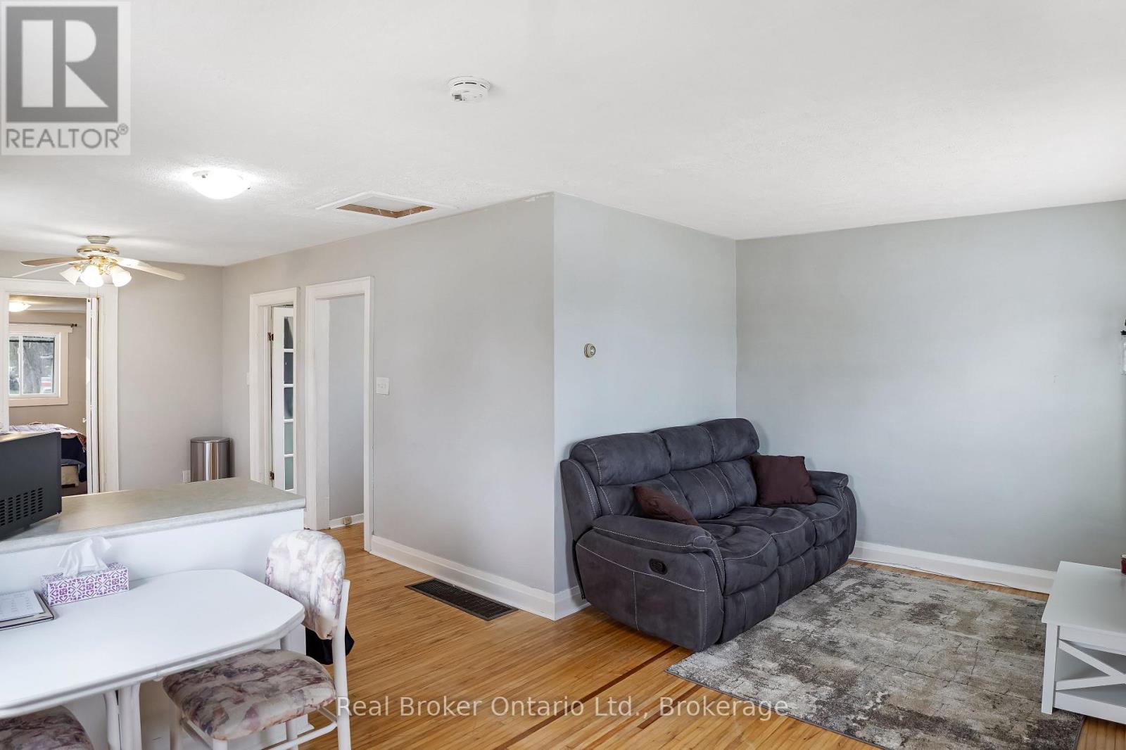 397 27TH STREET W - 11