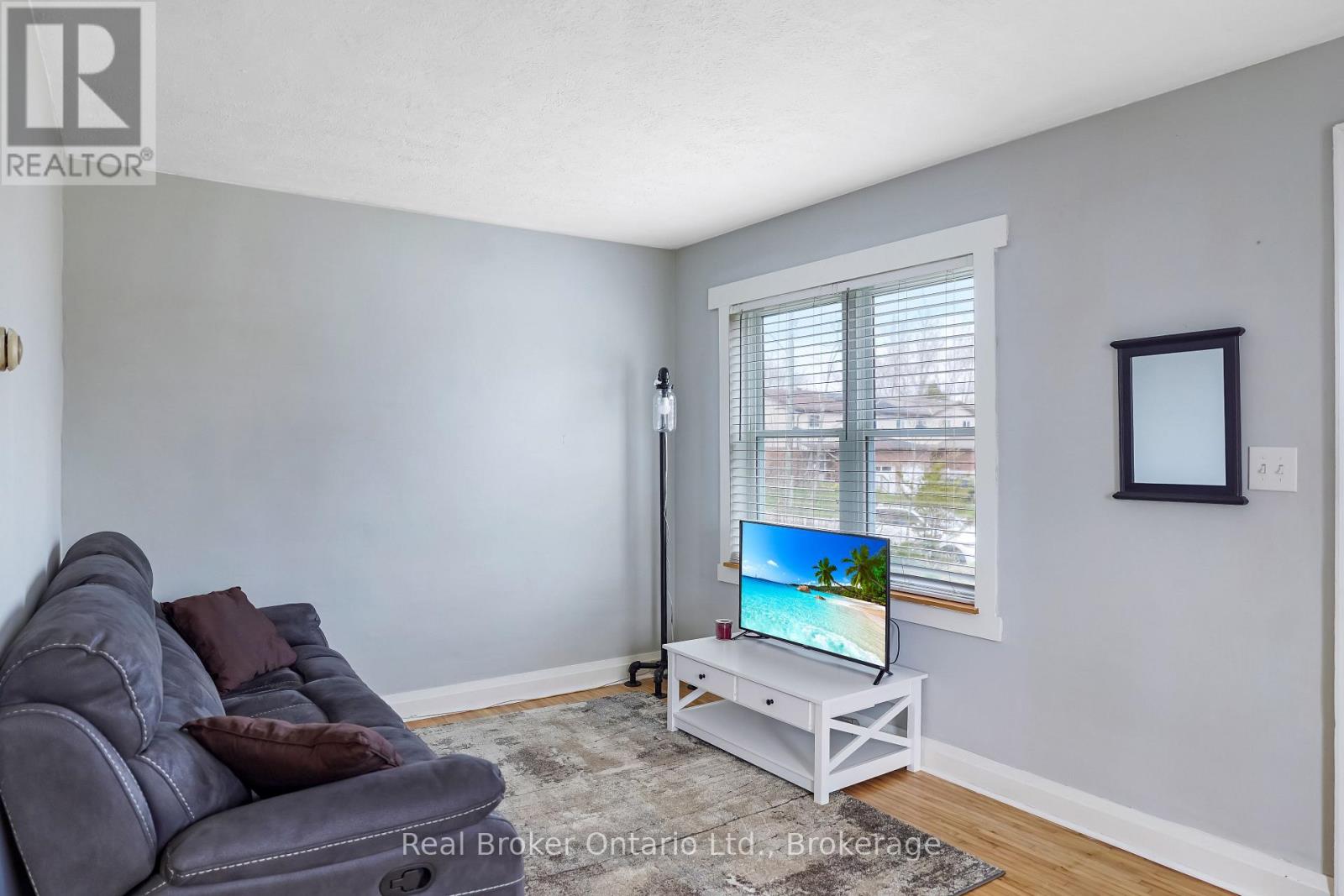 397 27TH STREET W - 12