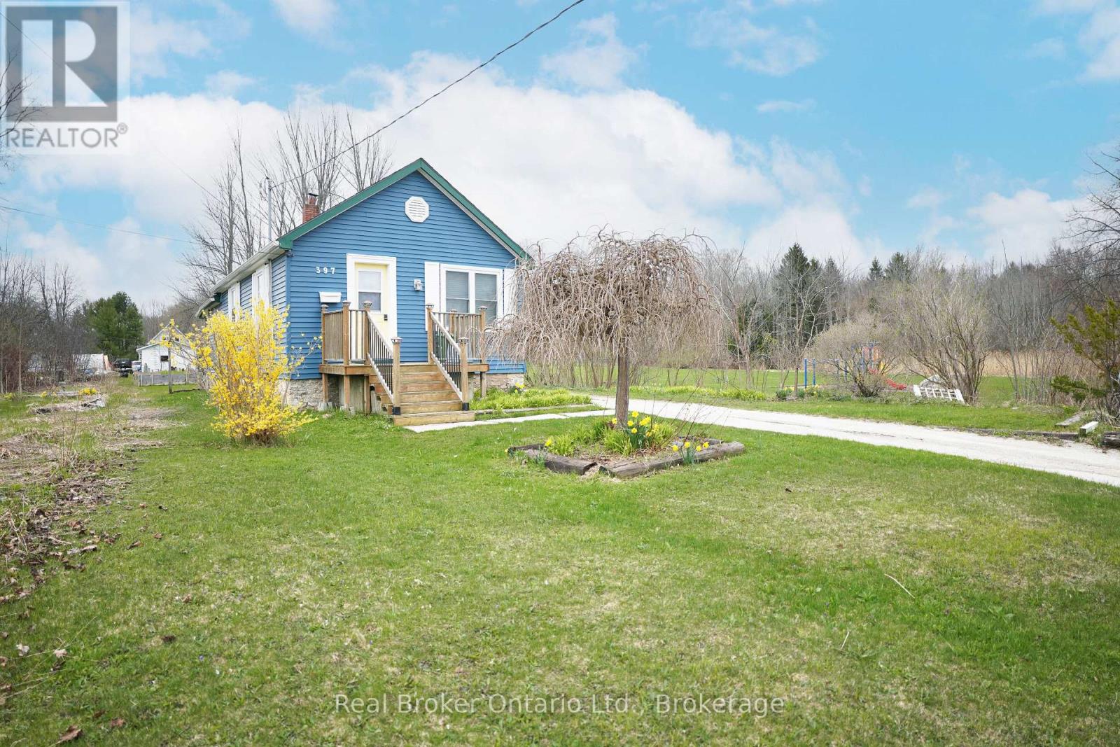 397 27TH STREET W - 6