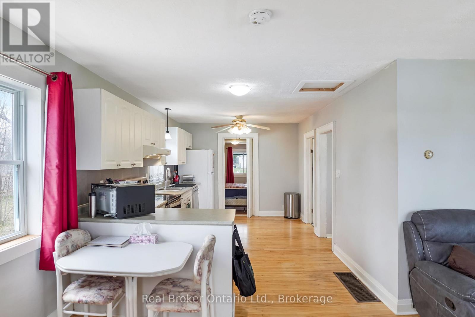 397 27TH STREET W - 16