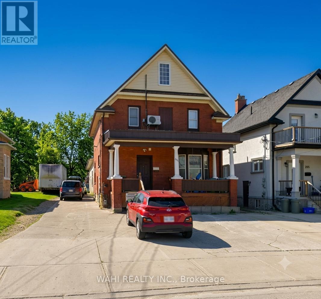 209 BREITHAUPT STREET - 2
