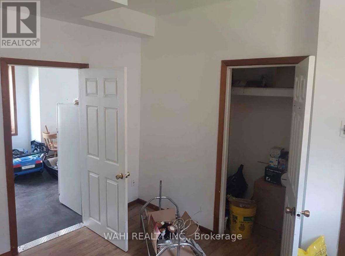 209 BREITHAUPT STREET - 6
