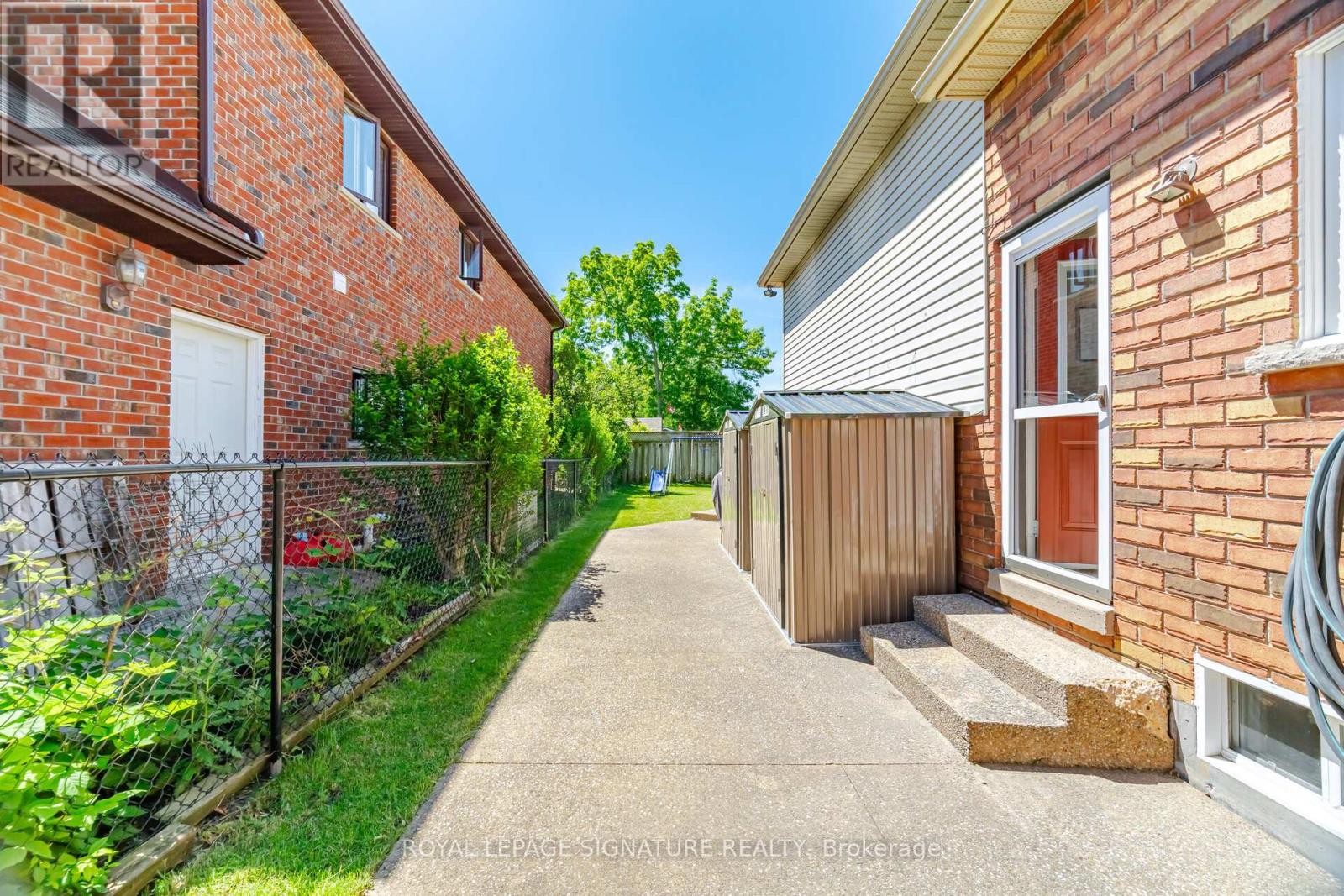 5122 MEADOWOOD LANE - 43