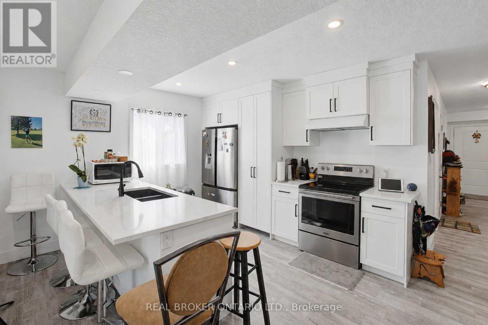 123 EGAN AVENUE - 12