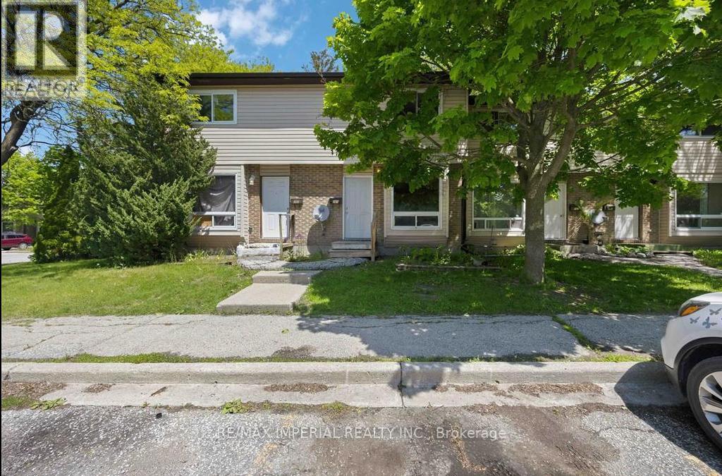 #301 42 HAMPTON AVENUE - 2