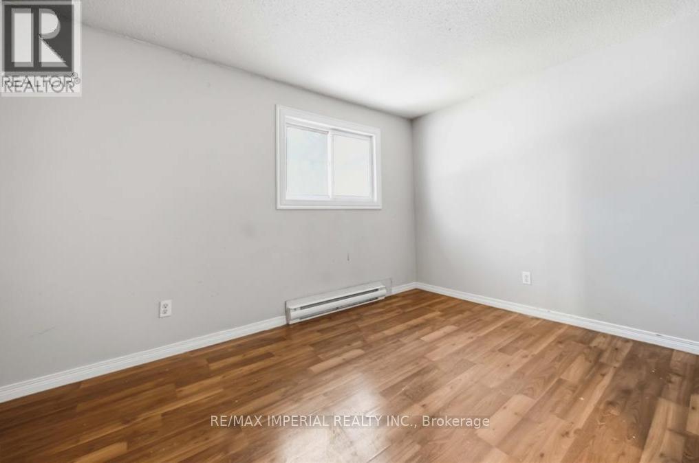 #301 42 HAMPTON AVENUE - 5