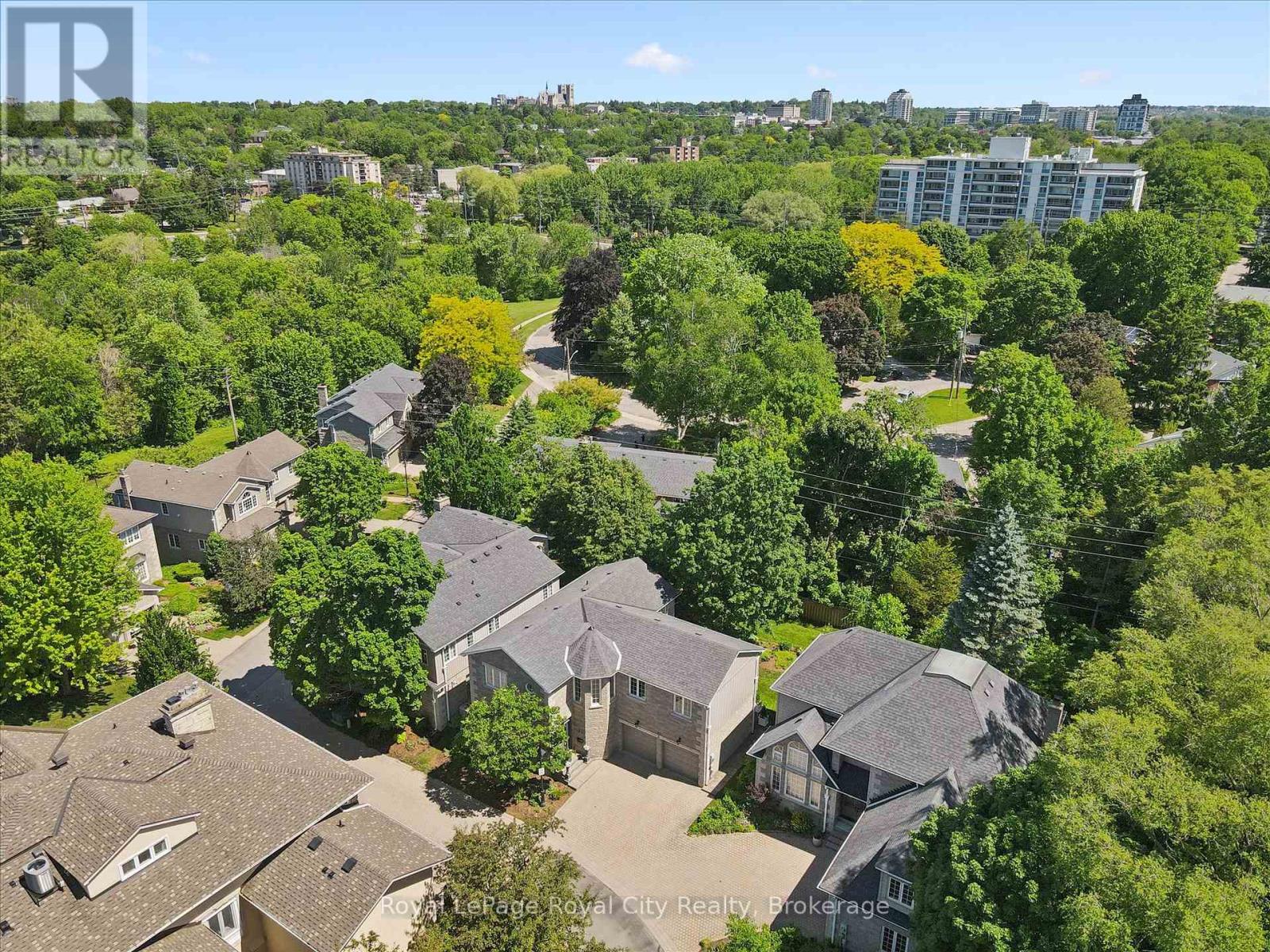 #11 25 MANOR PARK CRESCENT - 41