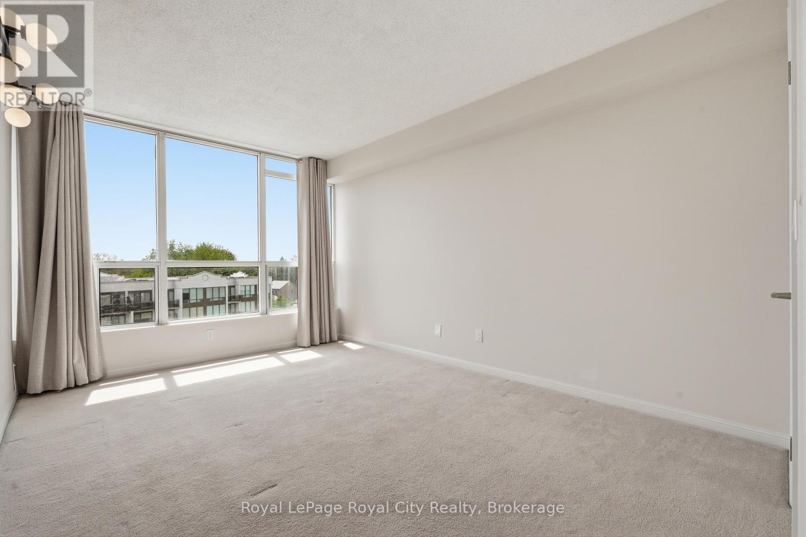 #610 107 BAGOT STREET - 21