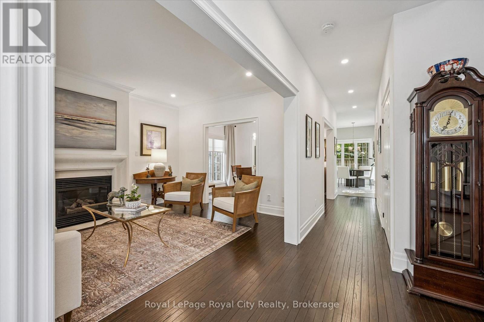 #11 25 MANOR PARK CRESCENT - 5