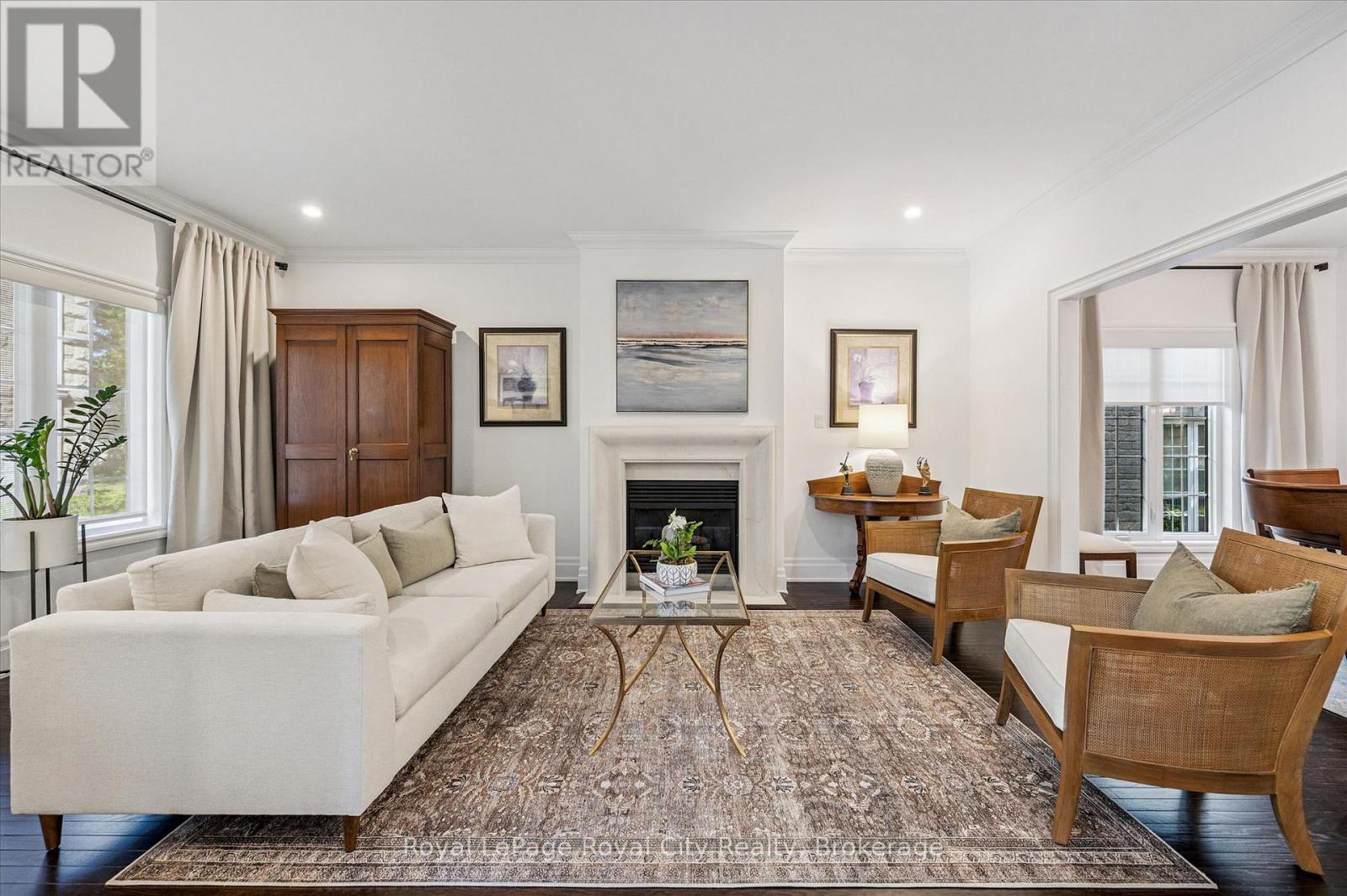 #11 25 MANOR PARK CRESCENT - 6