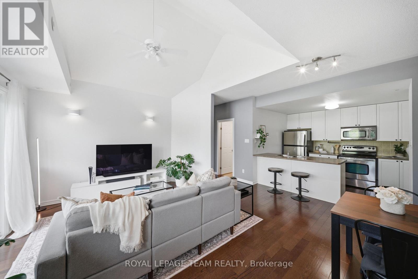 Open airy layout