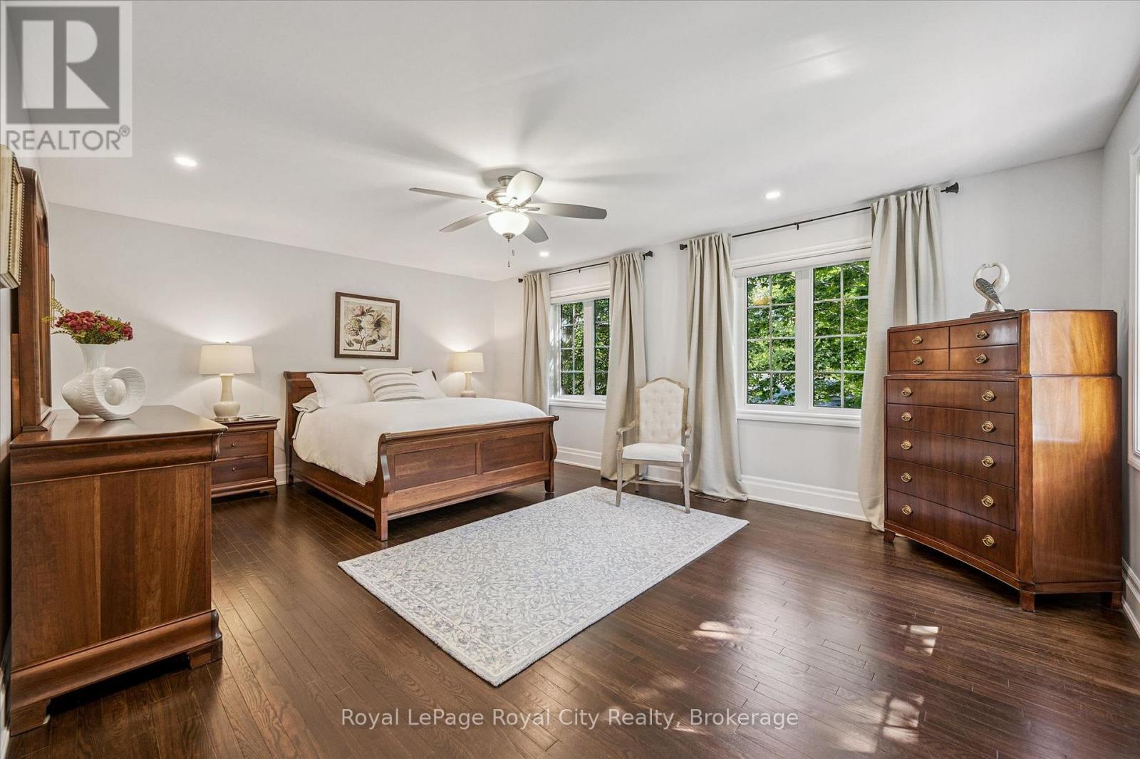 #11 25 MANOR PARK CRESCENT - 26