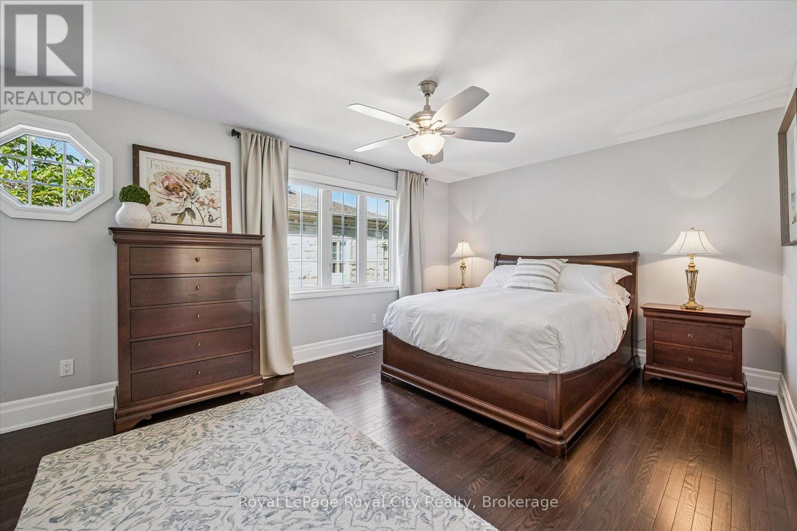 #11 25 MANOR PARK CRESCENT - 23