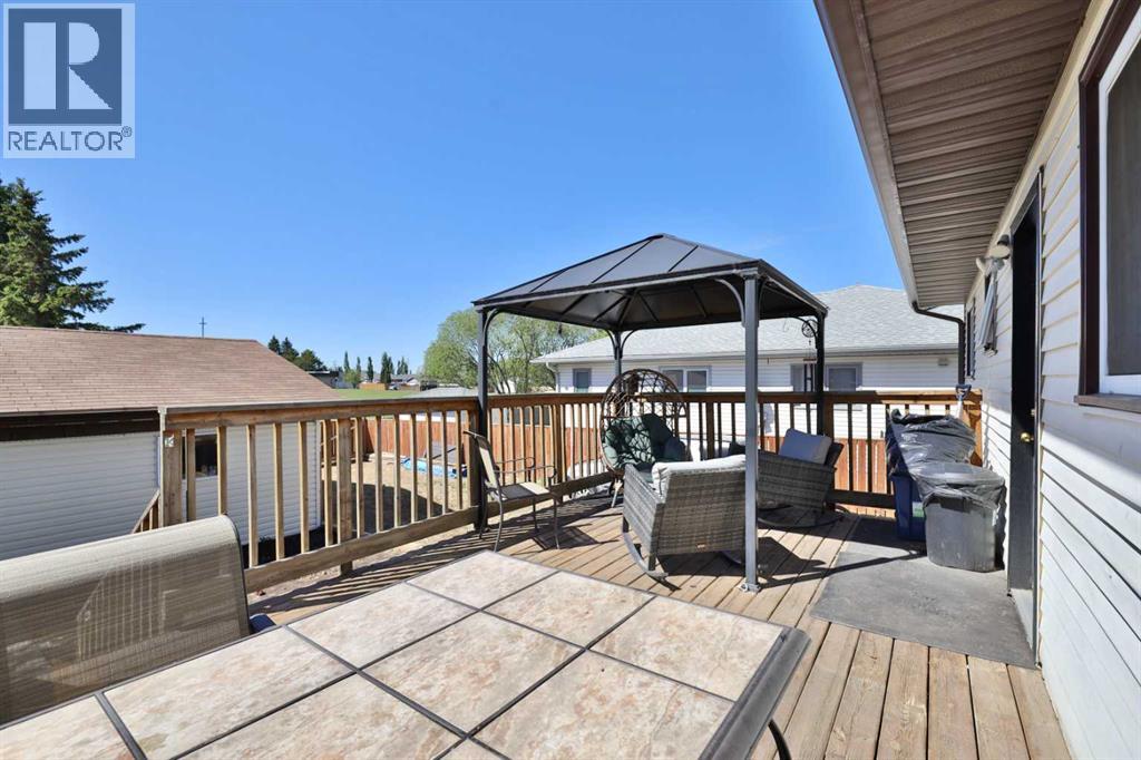 229 Parkview Dr — photo 30