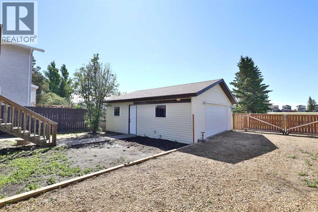 229 Parkview Dr — photo 32
