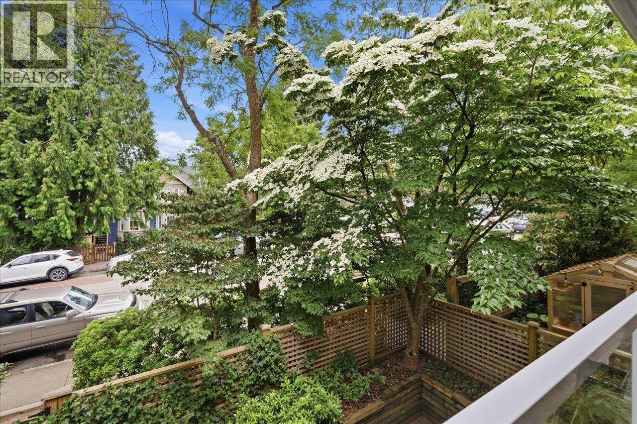 202 1738 FRANCES STREET — main photo