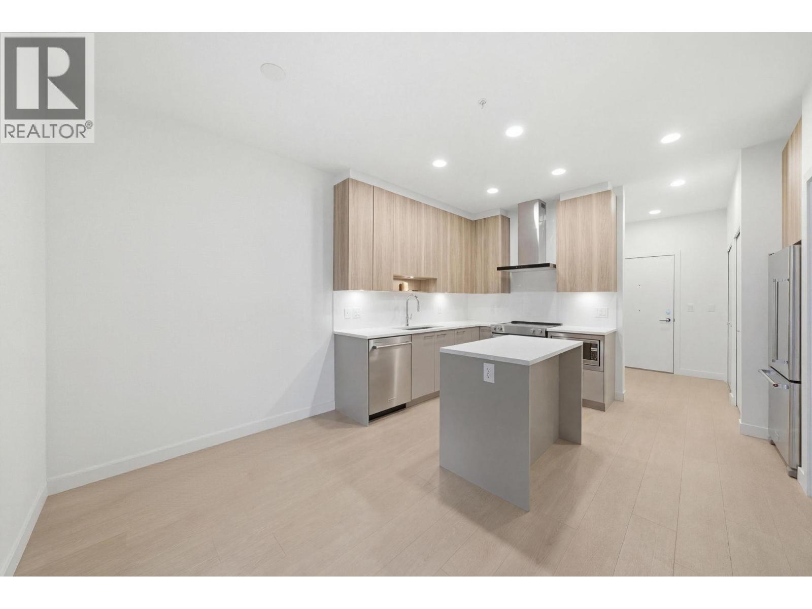 418 7588 16TH STREET — main photo