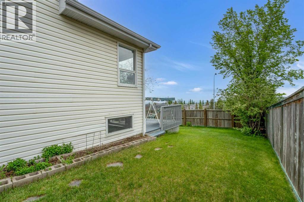 191 Edgebrook Rise NW — photo 38
