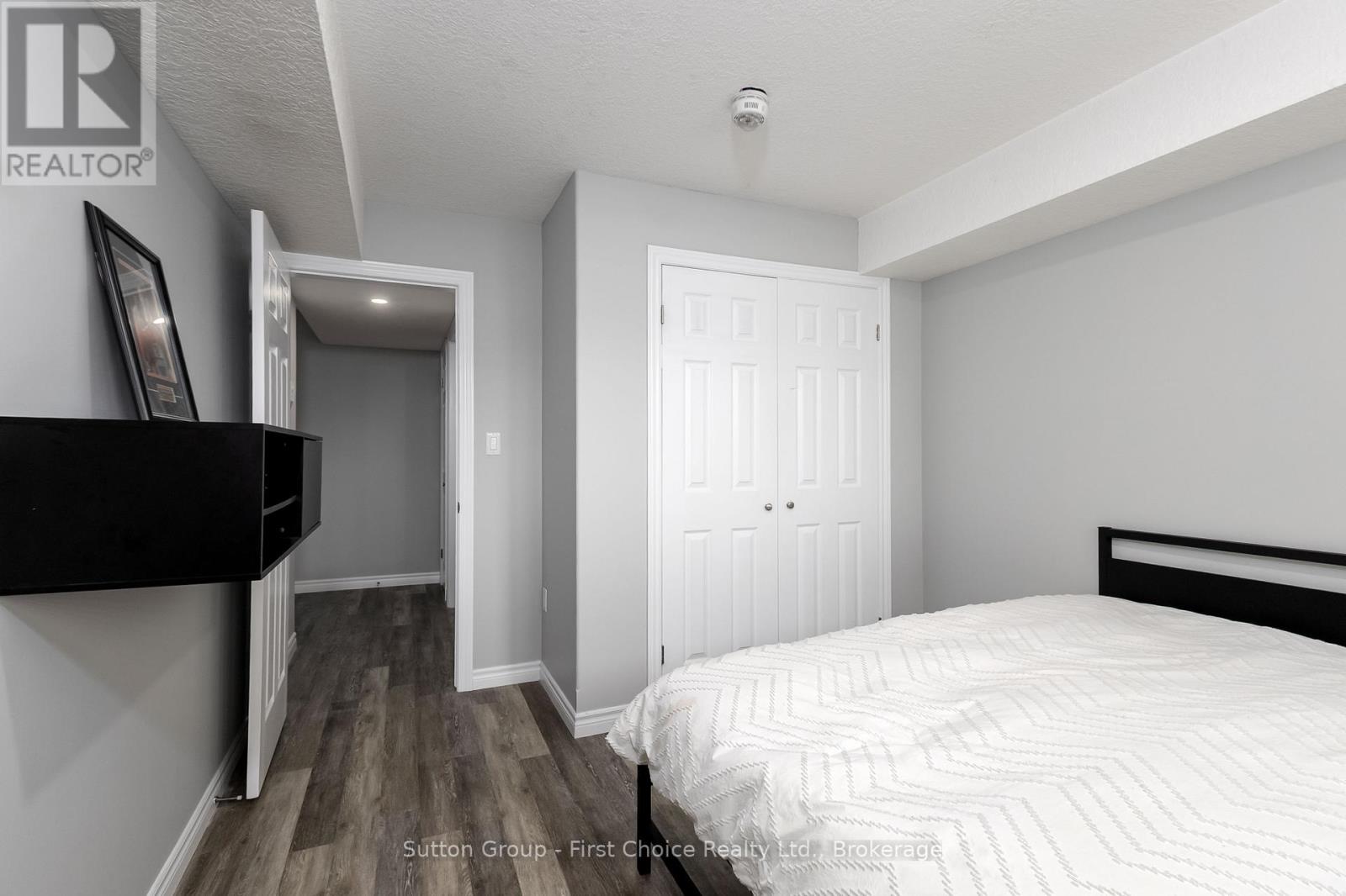 #3 148 BORDEN STREET - 20