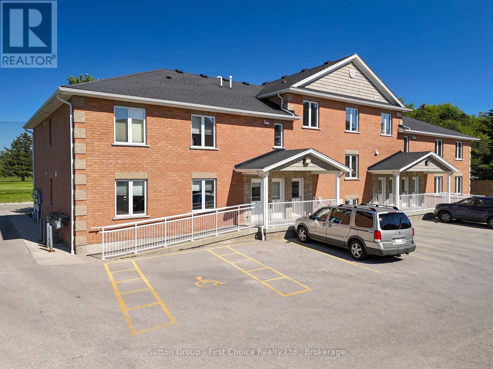 #3 148 BORDEN STREET - 3
