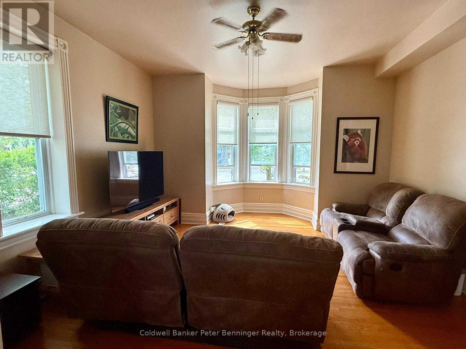 612 COLBORNE STREET - 11